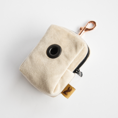 Welurowe etui na kupoworki w kolorze jasnego beżu