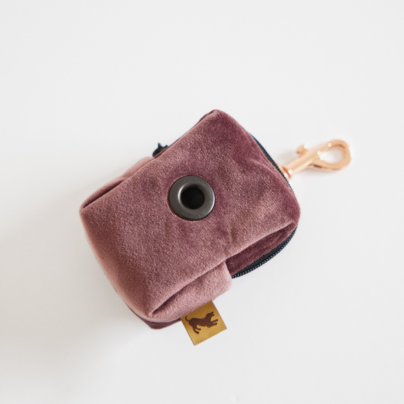 Welurowe wrzosowe etui na kupoworki dla psa