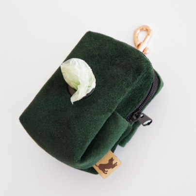 Welurowe etui na kupoworki w kolorze butelkowej zieleni