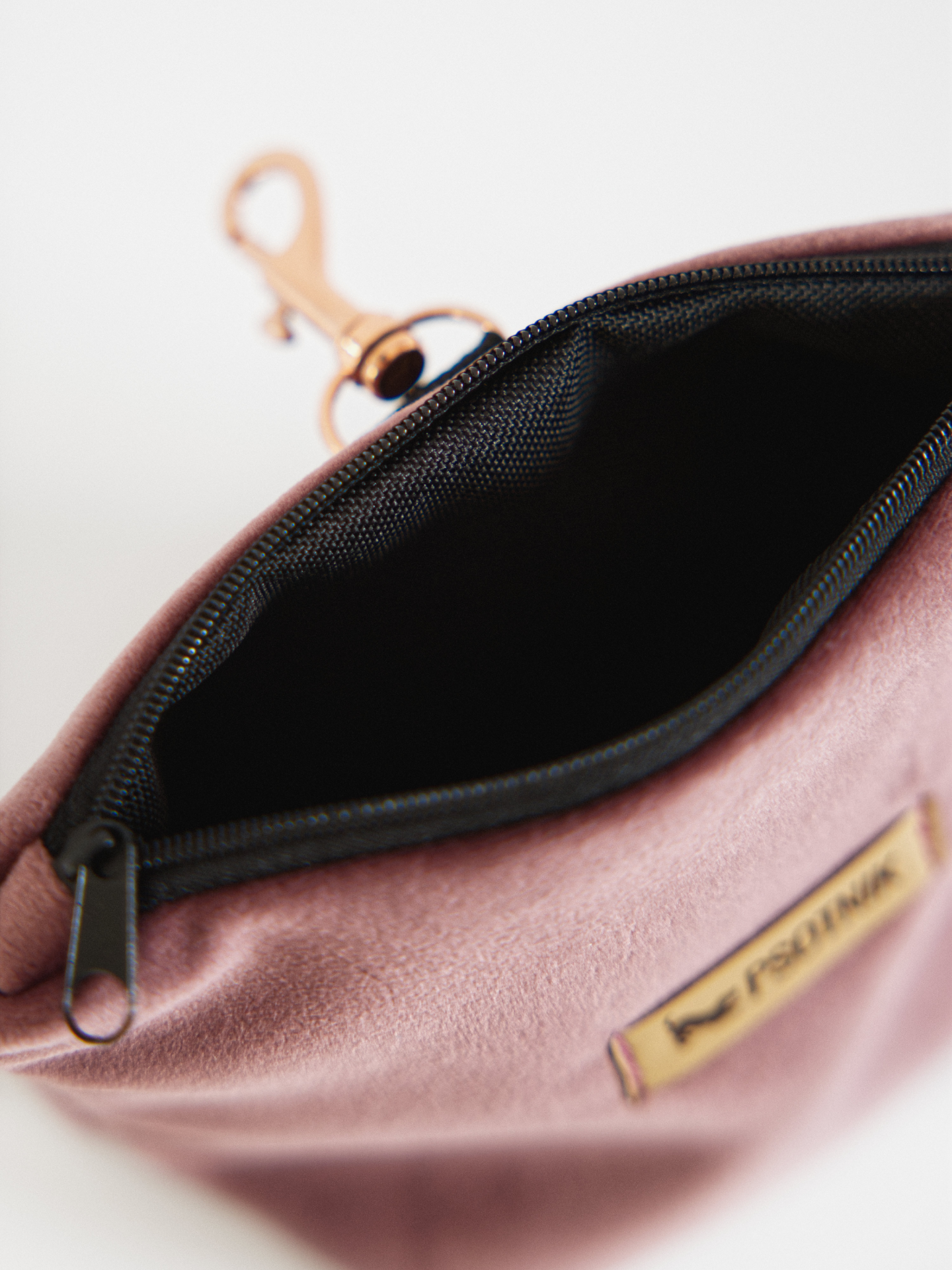 Środek welurowej wrzosowej saszetki dla psa