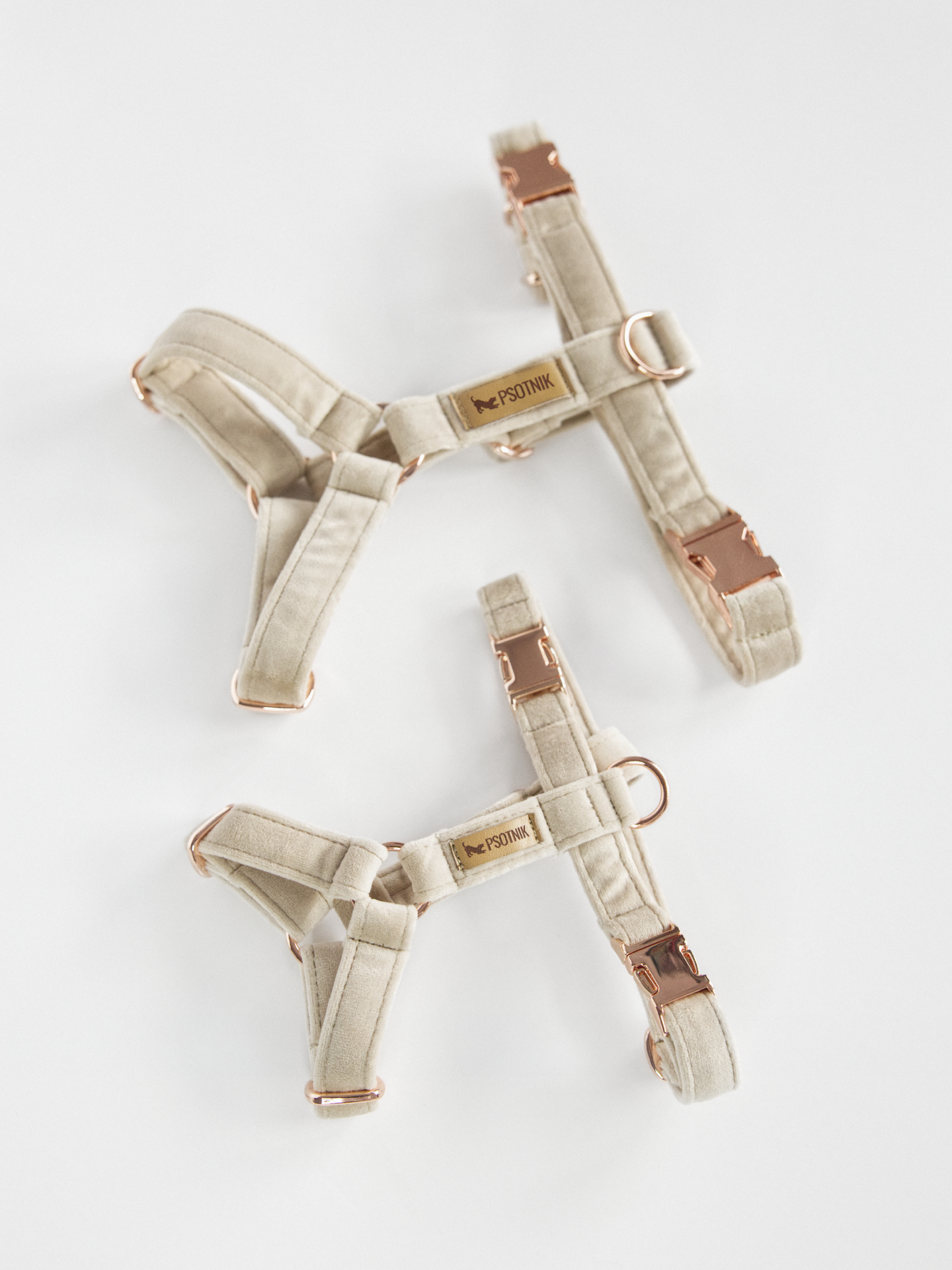 Welurowe szelki typu guard dla psa w kolorze jasnego beżu