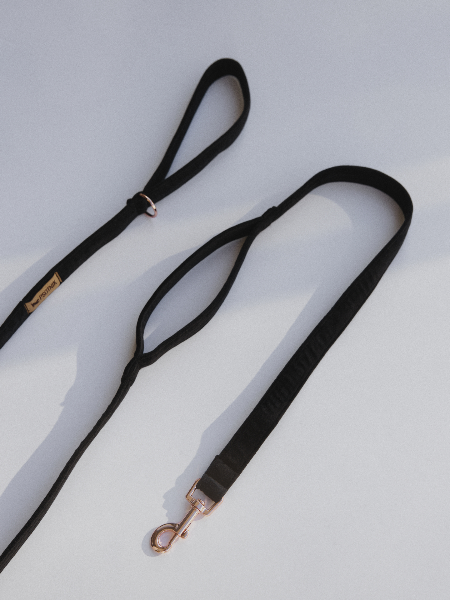 Dodatkowa rączka w smyczy miejskiej dla psa w kolorze czerni