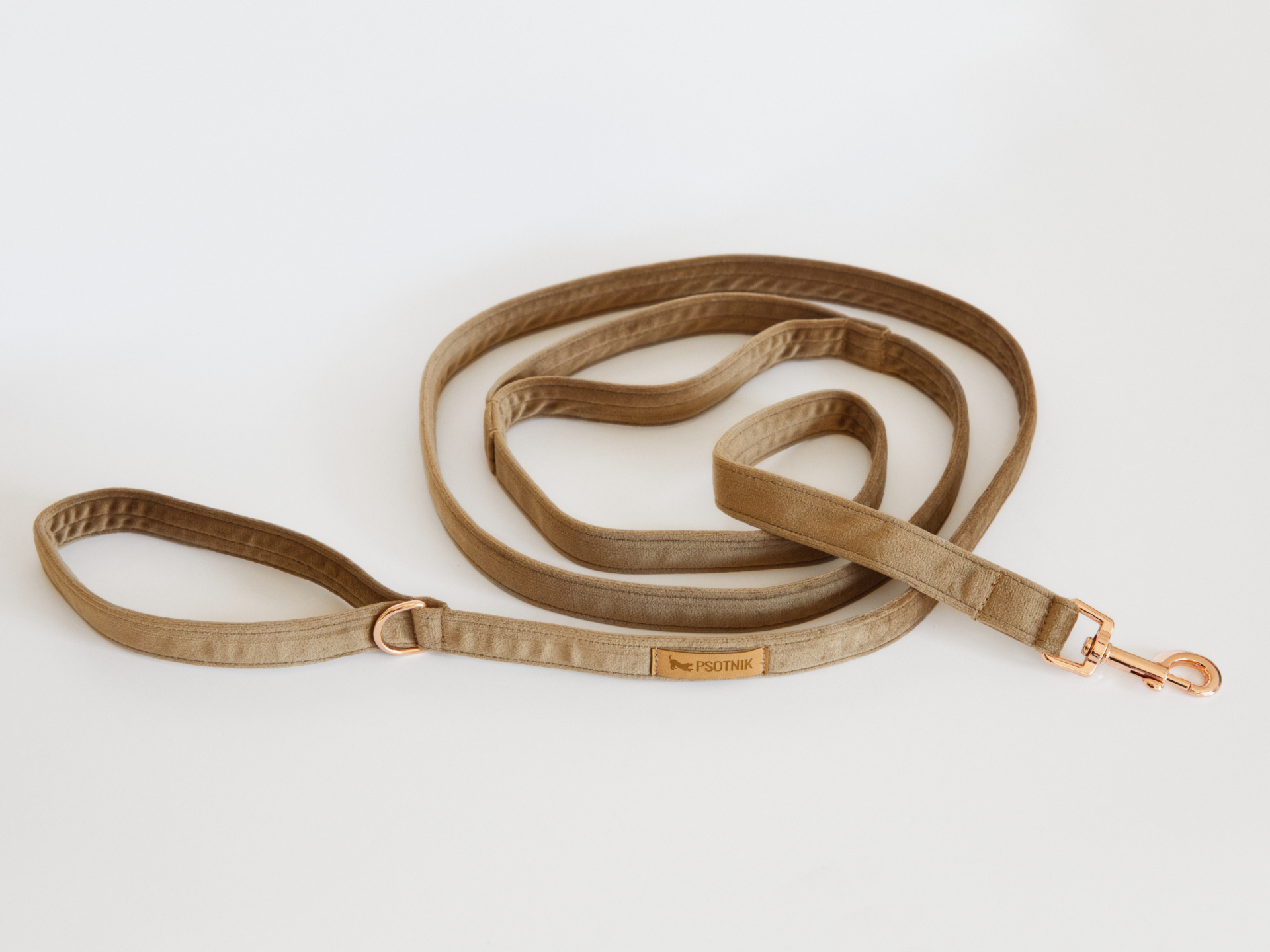 Brązowa welurowa smycz miejska dla psa