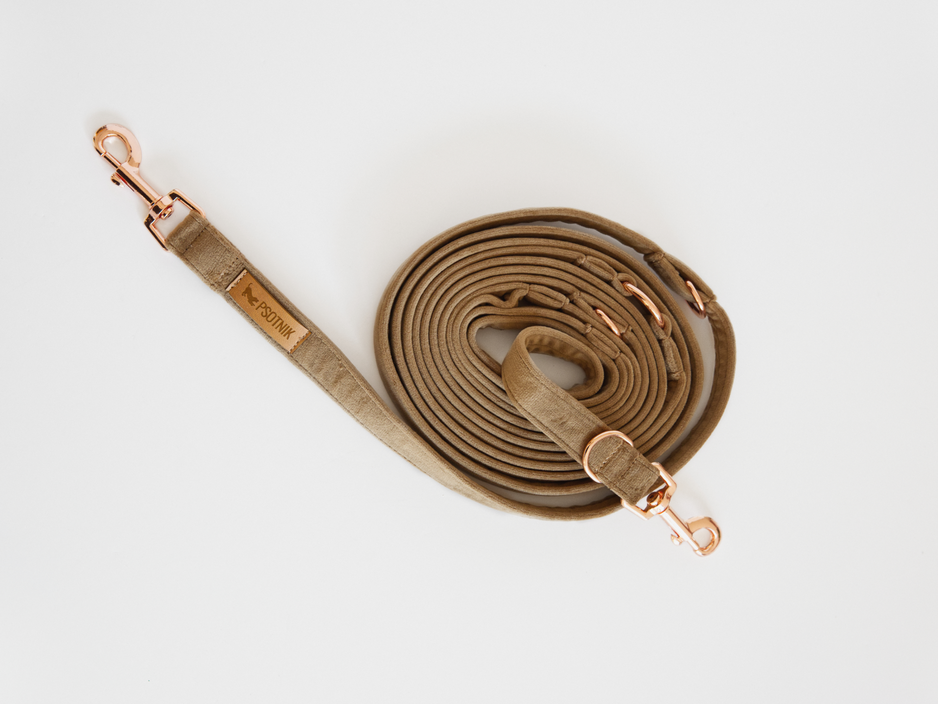 Brązowa welurowa smycz przepinana